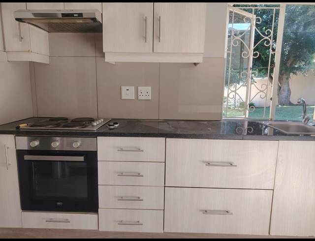 2 BEDROOM SIMPLEX FOR SALE IN WATERFALL